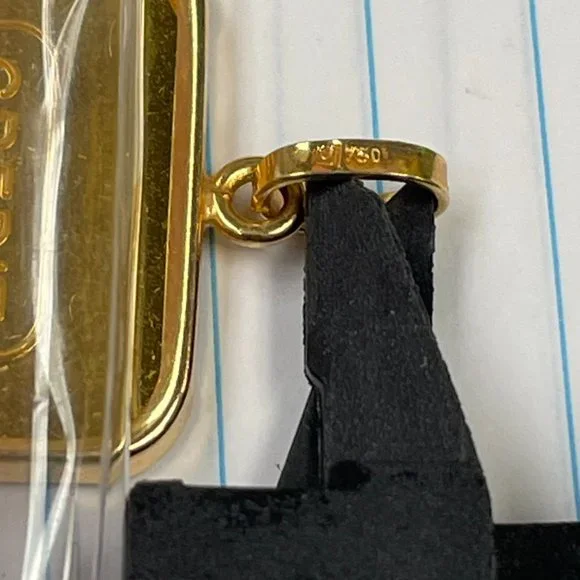 credit suisse pendant 24k gold